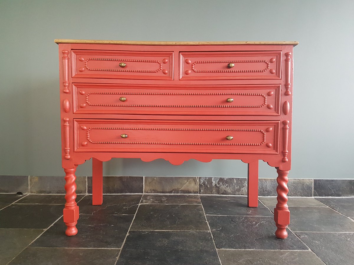 RelovedbyJo's tweet photo. Loving the @FusionPaintUK range and so pleased to be stocking it in the new studio @vallumfarm @JolaruStudio. #fortyorkred #UPCollective #UpcycledHour https://t.co/EThBfYmvWZ
