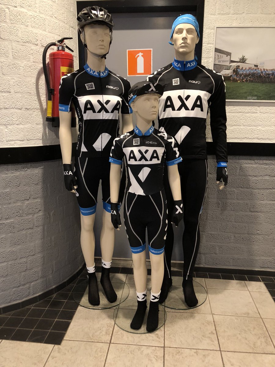 valleirenners's tweet photo. Nieuwe aanwinsten clubhuis aangekleed en wel! #paspop #beleving https://t.co/YG7Jscx5cD