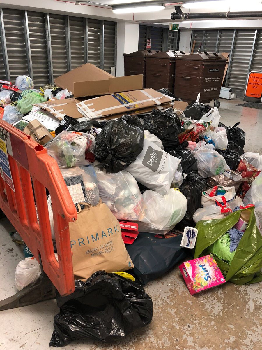 hitenppatel's tweet photo. How atrocious...Absolutely disgusted by the state of our bin store at Number One, Media City UK... please can you send someone to sort this out @urbanbubbleUK...?!! https://t.co/3BVCk6C3QI