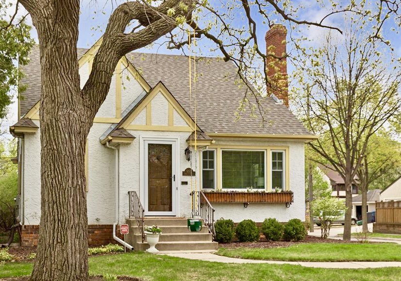 cottage_designs's tweet photo. In the demand Fulton neighborhood of Mpls., this wonderful tudor at 5153 Abbott Av So is move-in ready with many updates and beautiful finishes. With 4 bedrooms and 2 baths, it’s an amazing value at $599,900! Contact Beth to see: 952-956-2808.

More: https://t.co/gFzTqv7yyO https://t.co/QcAYISdtOU