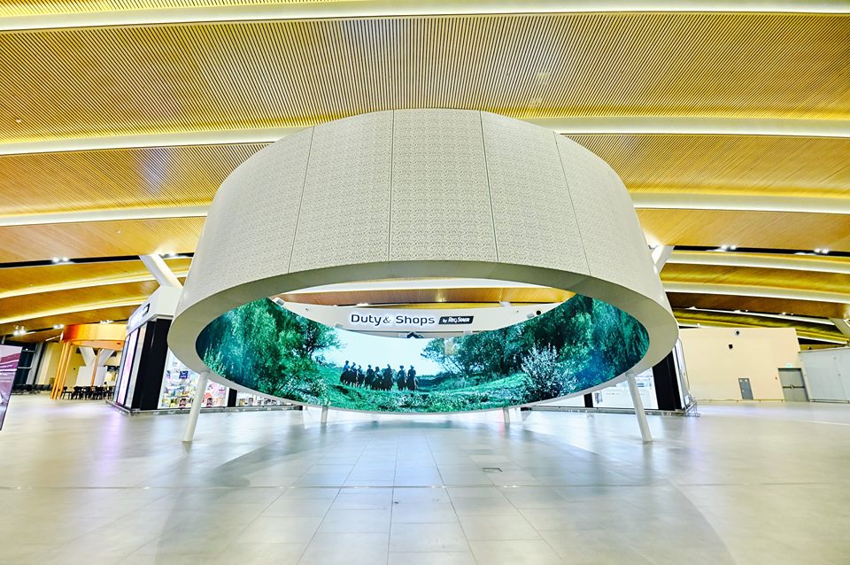 Dataton's tweet photo. #DatatonWATCHOUT in action at the new Platov International Airport in Rostov-on-Don! Travelers are immersed in Cossack life in a huge tilted cylinder lined with multiple LED displays to create a seamless screen
#INTmedia #Loremipsumcorp #Mirasgroup
https://t.co/0BVeGphVHA https://t.co/YL8RUmphDs