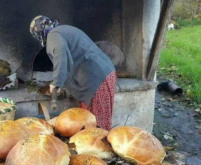 Ayetam5's tweet photo. İstediğini almak değil verilene
Razı olmaktır İMTİHAN bir huz-
urumuza birde Rızkımıza bereket
ver Allahım sofranız bereketli olsun
Hayırlı iftarlar HAYIRLI AKŞAMLAR https://t.co/wsGhPTsV1B