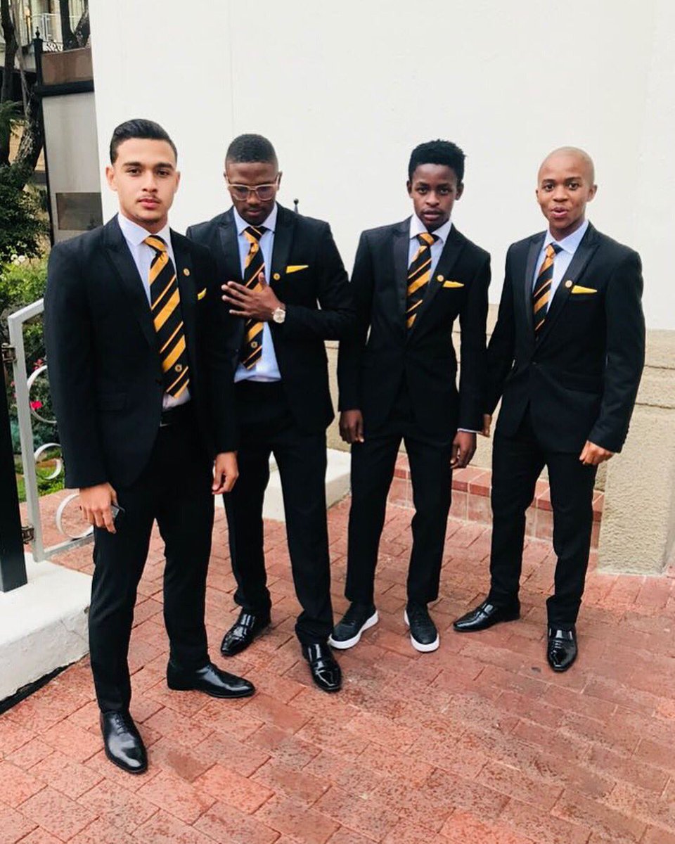 trismoses's tweet photo. PSL Awards with the Boys ❤️&amp;✌🏽 @KaizerChiefs @OfficialPSL @Asidlali #Amakhosi4Life #KCOneTeam #PSLAwards #Asidlali https://t.co/LX493gLUVP