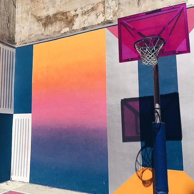 LightMeBlack's tweet photo. The famous Pigalle basket-ball court #Pigalle #pigalleashpool #illstudio #duperré #nike #basketball https://t.co/NcesnWVJ7E