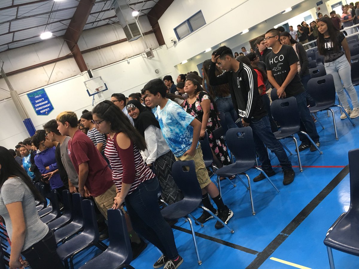 So serious <a href="/trojanvp2016/">Lee Lopez</a> Congratulations 🎊grads!