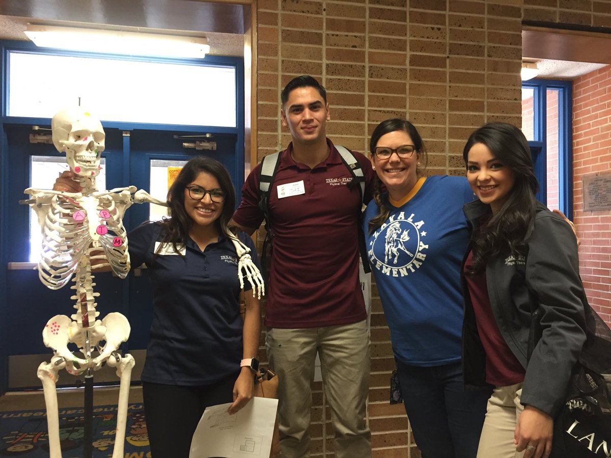 TexasStatePT's tweet photo. 3rd year #DPT students, Sarah, Isai, & Kassandra hung out w/ the kids at Zavala Elementary Career Day to discuss the importance of movement & activity for health! We think young people are the key to a healthier society & hope we convinced a few kiddos to join our #PTArmy 🏃🏾 https://t.co/jbbYDVUzF2