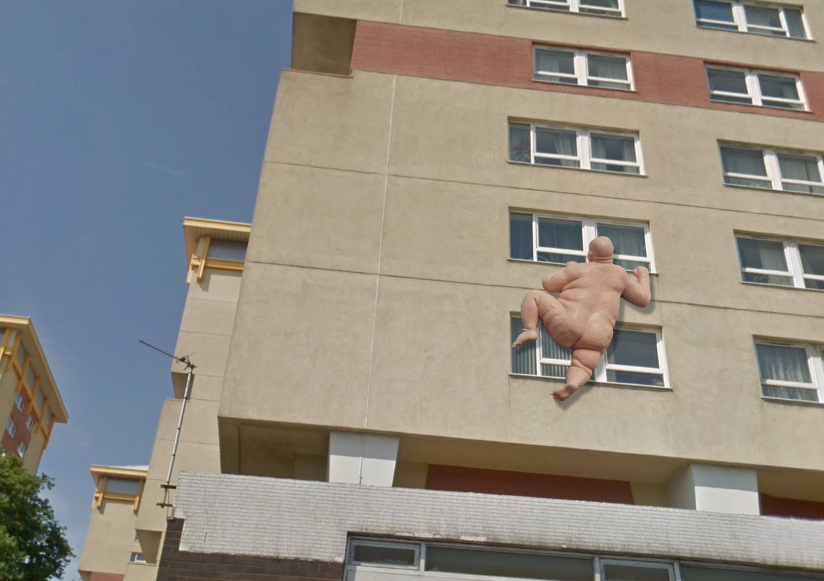 Visit_Wakefield's tweet photo. NEWS: Wakefield man scaled 4 floors to save a steak bake which had fallen out of reach onto a windowsill.
(by @tigersype) https://t.co/a3Coh8Vp83