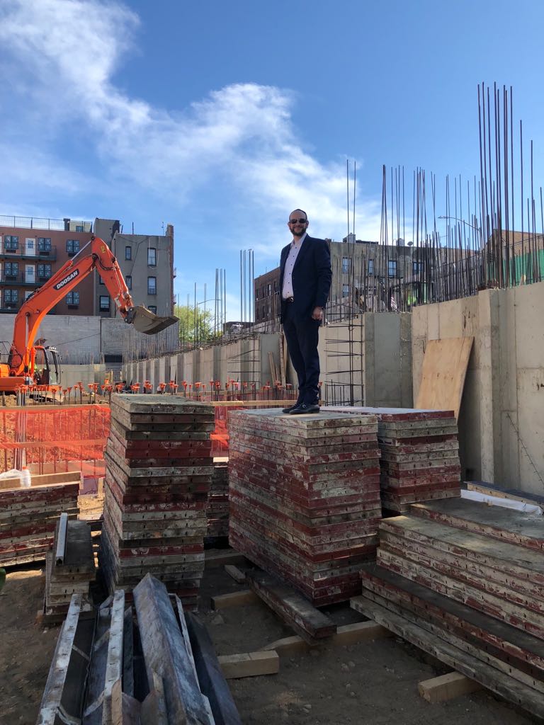 helloliving's tweet photo. The joys of seeing my dreams come to lifeβ¦ π
#Hello #HelloLiving #Nostrand #HelloNostrand #Founder #CEO #Boss #Entrepreneur #RealEstateMogul #Mogul #Flatbush #EastFlatbush #BuildYourDream #DreamHome #RealEstate #Hustle #BrooklynRealEstate #BuildingBrooklyn #HelloBrooklyn https://t.co/J3aGfG00BM