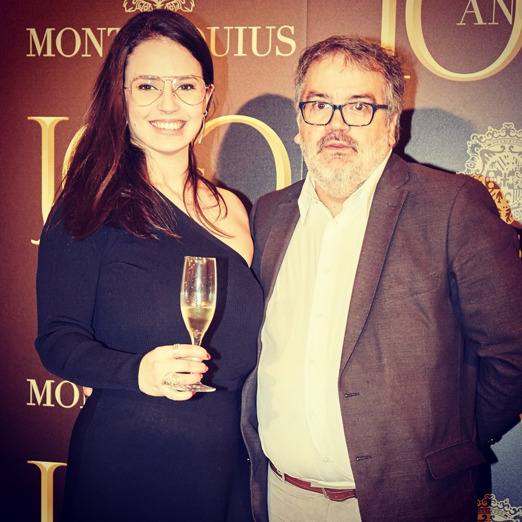 devinosconalice's tweet photo. Ayer vivimos un acontecimiento legendario: @montesquius cumplió 100 años y lo celebró en el @cbamadrid junto a Sr. D. Fernando Burgaz, @isabel_mijares y muchos otros amigos del sector del #vino y #HORECA. Organizado por @EfectoDirecto. 

#eventosenMadrid #eventosdevino https://t.co/sKtz7oQcCn