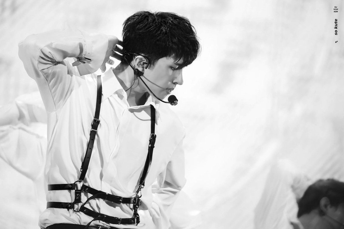 KUTE406's tweet photo. 180527 HQ

🔫🔫🔫🔫🔫🔫

@jaehwany0406 
#VIXX #빅스 #KEN #켄 #이재환 https://t.co/25OegFB24y