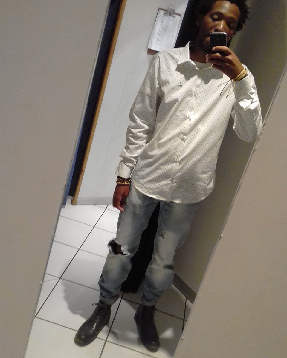 PhoneticBros's tweet photo. One of the Bros is growing today 😀. We would like to wish a Happy Birthday 🎉🎂 to Yanco Deep wishing him many more years to come. God bless him 🙏
#YancoDeep PhoneticBros https://t.co/m8LjGuqUKV