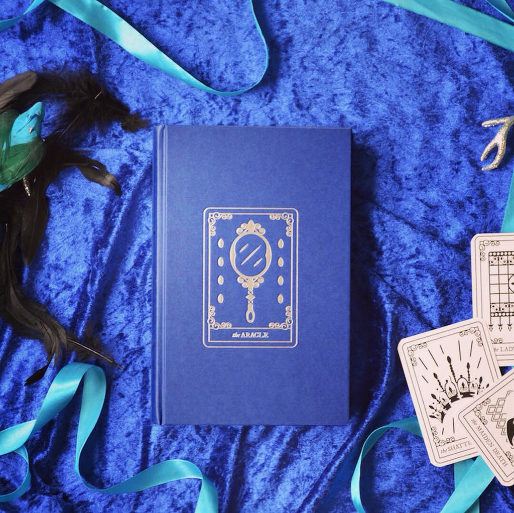 It’s here! The game of #Caraval continues in Legendary. 🏰♠️🃏🥀

These magical hidden covers have appeared in bookshops, but be quick - they won’t be around for long... ✨