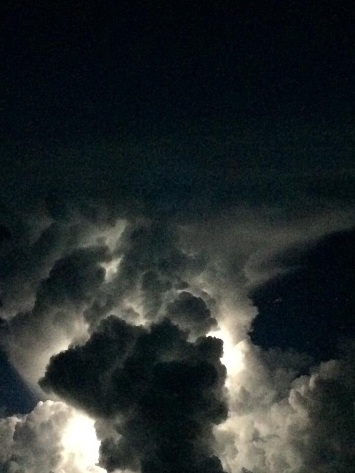 Chris_Manno's tweet photo. #anatomy of a #lightning bolt. #crewlife https://t.co/BFv0Q28S1Y