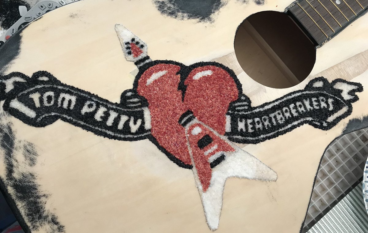 GlassAxes's tweet photo. And that’s just the first layer..😩...
....
#tompetty #legendseries #art #glassart #glassguitarart #mosaics #dallasartist #frit https://t.co/xSKf4siVm6