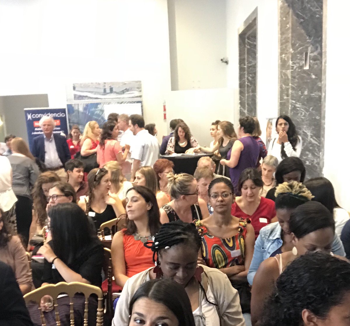 Valkuren's tweet photo. Lots of people to celebrate the first Birthday of Women In Tech in Brussels 🎉✨🙌👍🥂#womenintechbrussels #womenintech @WIB_brussels @Valkuren @DidierGosuin @louasgood https://t.co/67mlGWHFfi