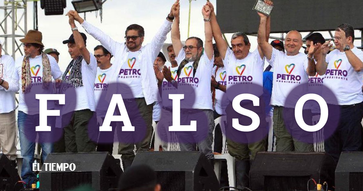 ELTIEMPO's tweet photo. #LasFakeDelFace ¿Es real esta foto en la que las @FARC_EPueblo apoyan a @petrogustavo? https://t.co/C2YC5ApeJu https://t.co/B1sW6AUb29