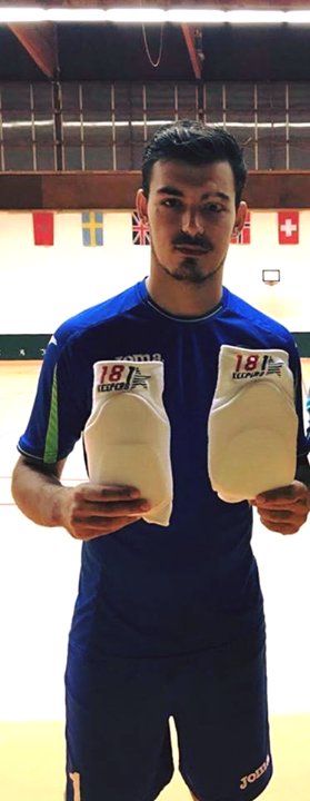 Piika Afonso - Bagneux Futsal - França 🇫🇷

O 'keeper' 🇵🇹 está nomeado para melhor guarda-redes do ano na II divisão francesa 👌🔝👏 

181keepers.com 👊 

#181keepers #dontgiveup #yesyoucan #kneepads #elbowpads #joelheiras #cotoveleiras #voleibol #futsal