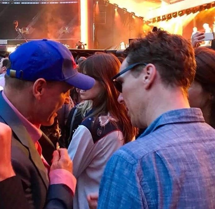 sup_ernova_'s tweet photo. Benedict estaba en el concierto de los Rolling Stone o sea que también vio a Liam o a Florence AAAAA MI CORAZÓN https://t.co/nGnplyJCQO