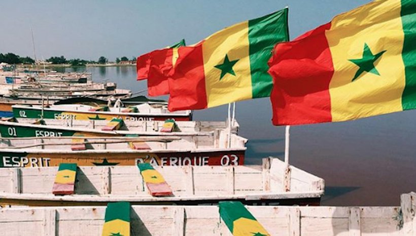 KonbiniFr's tweet photo. Au Sénégal, une asso veut aider des villages isolés à diffuser des matches de la Coupe du Monde https://t.co/hlQwBMg7xq https://t.co/ONwagYXX5T