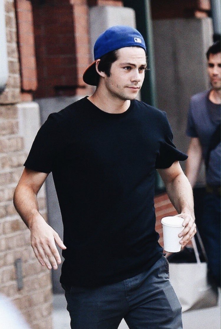 newtmaspost's tweet photo. Dylan and Thomas AU https://t.co/LJlUzOFjf0