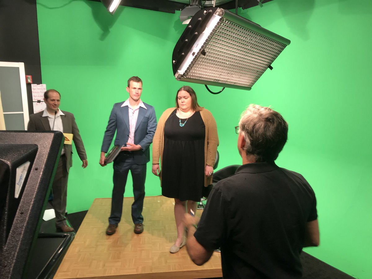 teachergreco's tweet image. Prepping these #VPSAmazing actors! #weLearnVPS @vpsitf