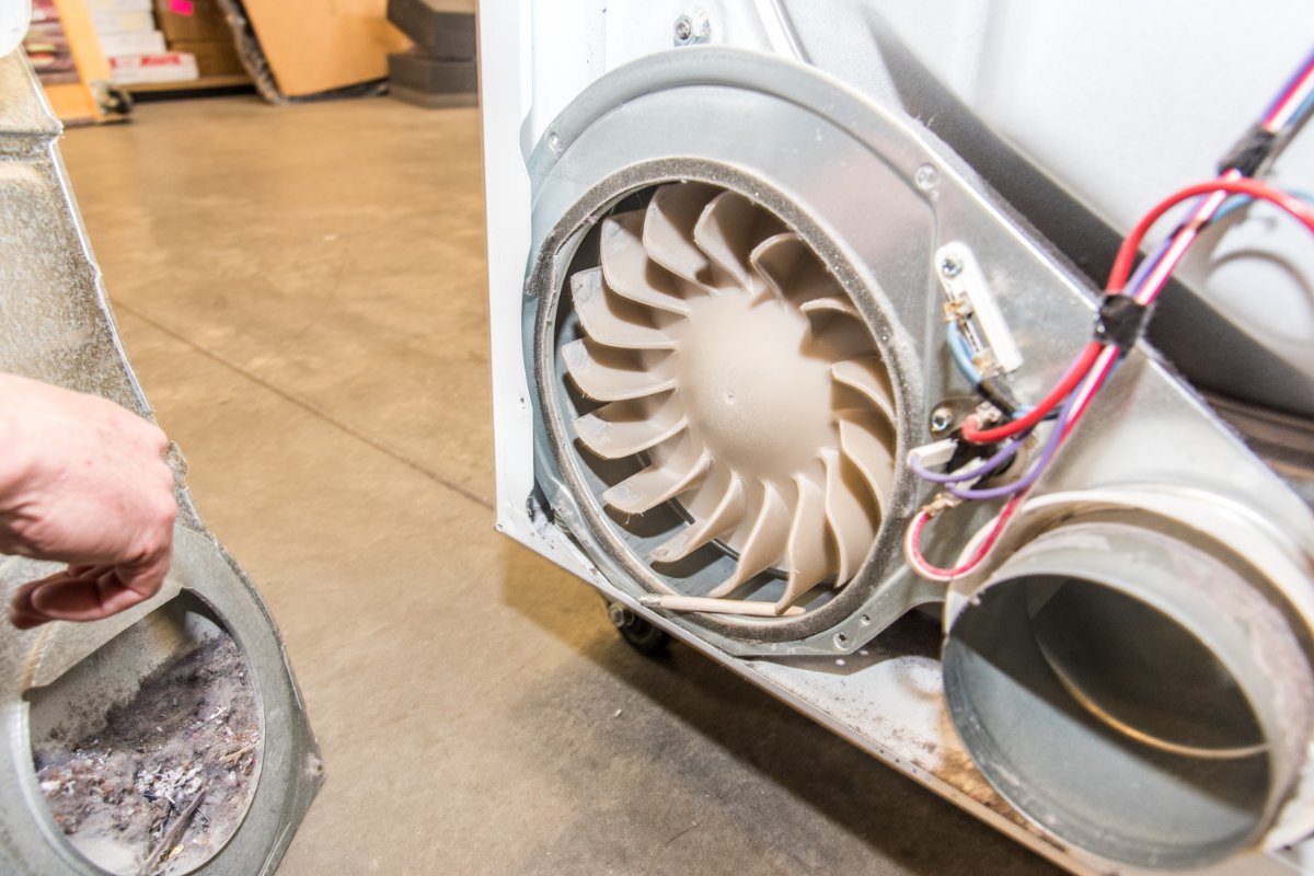 CrownElectrncs's tweet photo. Remember to have your dryer vent checked regularly to avoid any dangerous situations. #appliancerepair  #crowntv https://t.co/7SJyn4CGHe