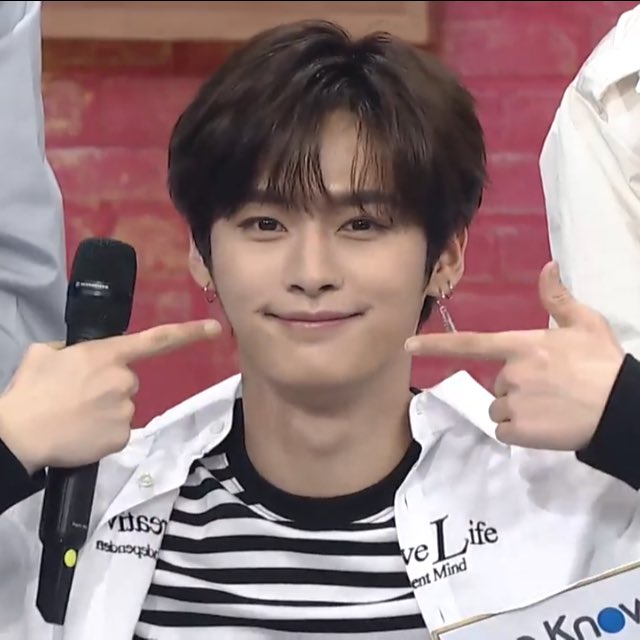 Stray Kids Smiling ˏˋ ˎˊ 이민호 리노 Minho Leeknow ˊ