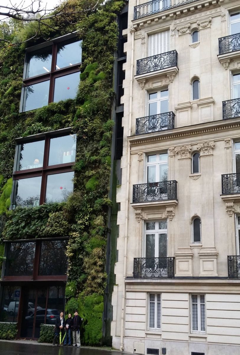 "The modern assumption that humans no longer need to affiliate with nature is revealed in the widespread practice of placing people in sensory deprived and artificial settings such as office buildings, hospitals, schools, shopping centers" Stephen Kellert buff.ly/2IAv8kS