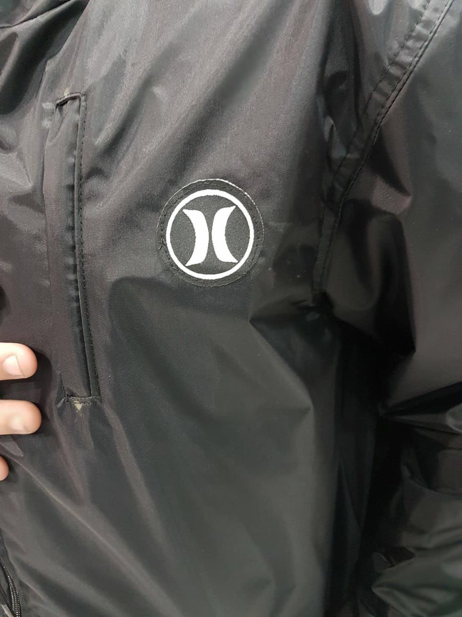 marcas_vip's tweet photo. Casaco corta vento 💨 Hurley e Lacoste 💣🙊 Vem que tem desconto %% #MarcasViP https://t.co/ML3CF5ebwt