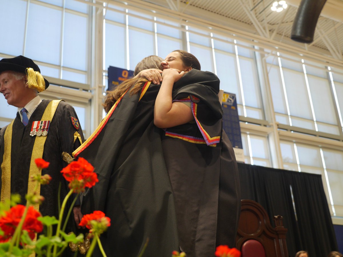 Queen's Alumni tweet media