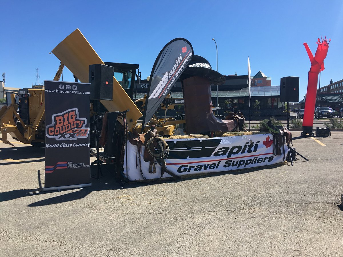 BigCountry931's tweet image. We’re at the 2018 @GPstompede Bust Out BBQ! Come find us #gpstompede