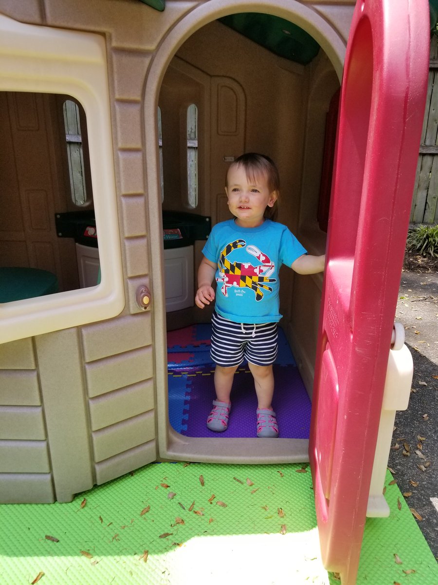 sarakeeferphd's tweet photo. Finishing the grad school chapter in my life to immerse myself into the post doc life with @CaluLab_Bmore ! #phdchat #phdlife #postdoctransition #phdmom #scimom https://t.co/7wTx7kTPJB