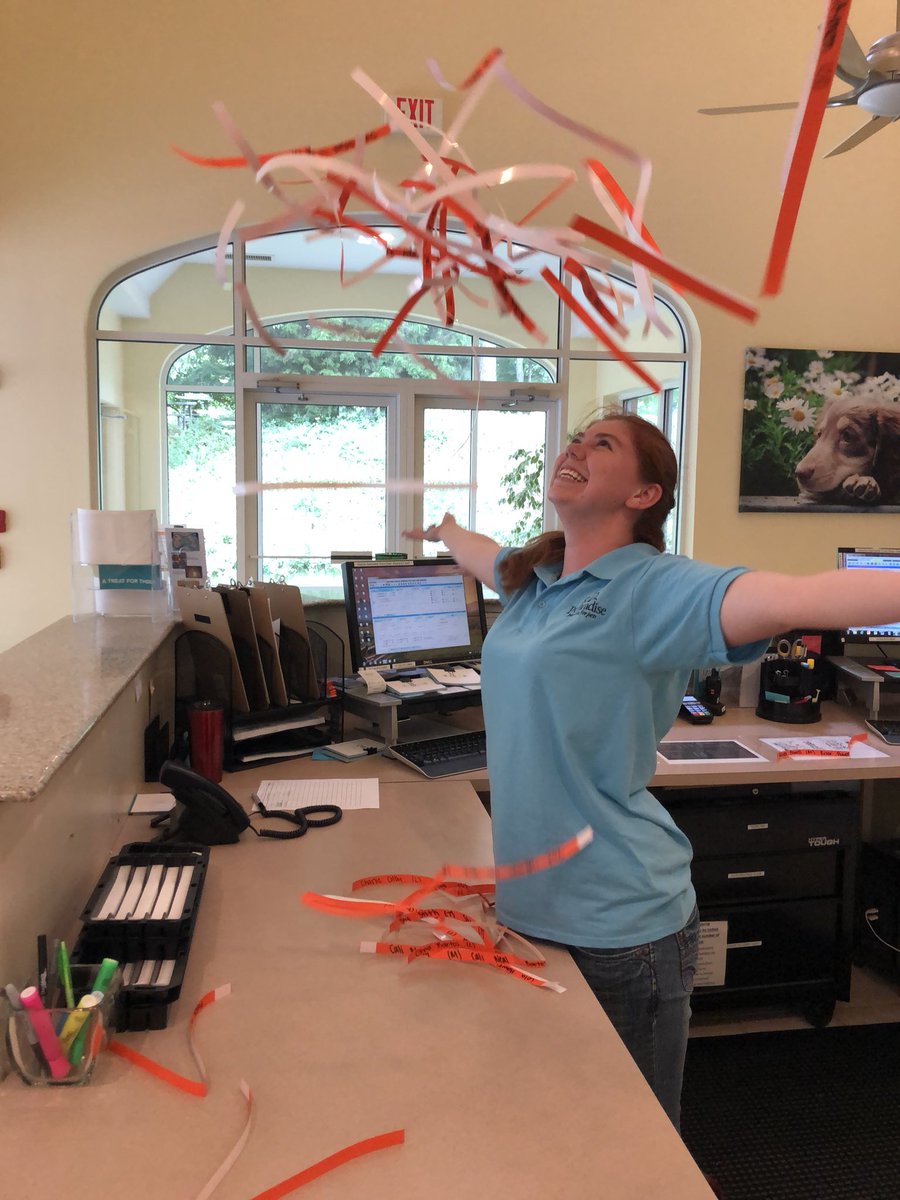 PPRLakeNorman's tweet photo. Behind the scenes of Lake Norman!! We are so happy the holiday is over and we are back to our regular schedules!!! Tiffani is doing fabulous on grooms and Christian is always playing with the pups! #petparadiselkn #behindthescenes #🐾 https://t.co/njegnKg2Js