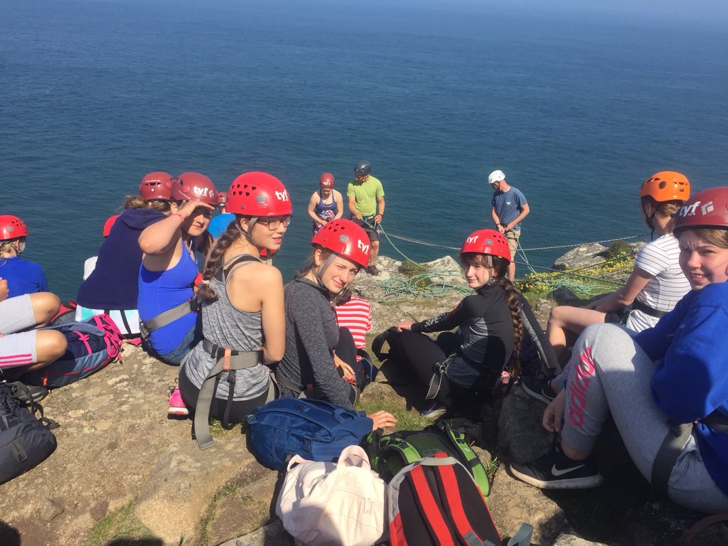 NGHSoutdoors's tweet photo. Wonderful day rock climbing @NottmGirlsHigh #tyfactivityweek #wales2018 https://t.co/HCBZfuzFTI