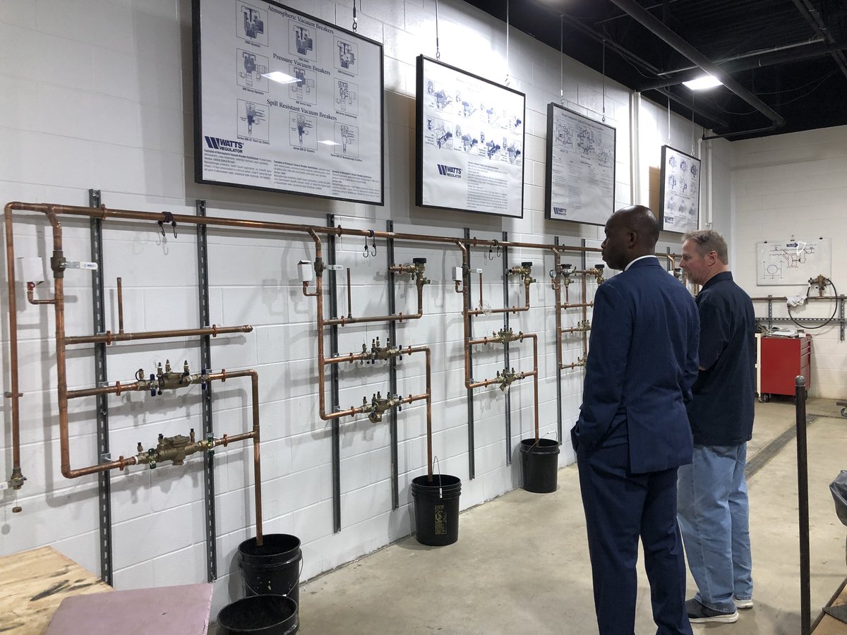 DerekGreenPHL's tweet photo. I appreciate Mike Bradley of the @Plumbers690 for taking the time out this morning to give me a tour of their training facility and speak with a few students. My thanks to John Kane and his staff as well, for having me! https://t.co/aveI5G0z9o