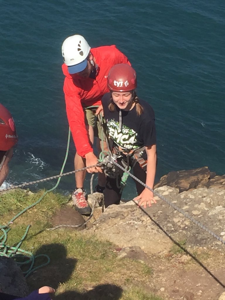NGHSoutdoors's tweet photo. Abseiling @NottmGirlsHigh #whatabeautifulday #amazingineveryway https://t.co/qdWL4Hh5YT