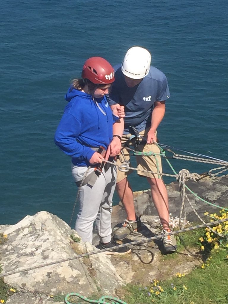 NGHSoutdoors's tweet photo. Abseiling @NottmGirlsHigh #whatabeautifulday #amazingineveryway https://t.co/qdWL4Hh5YT
