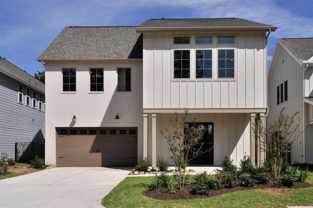 Do you know how you’ll know you found the home of your dreams? It’ll probably have something to do with his-and-her sinks, a luxurious garden tub, and a spacious walk-in closet – much like the gorgeous .@Empire_Living home over on 118 Grant Cove Street! bit.ly/2kxftbv