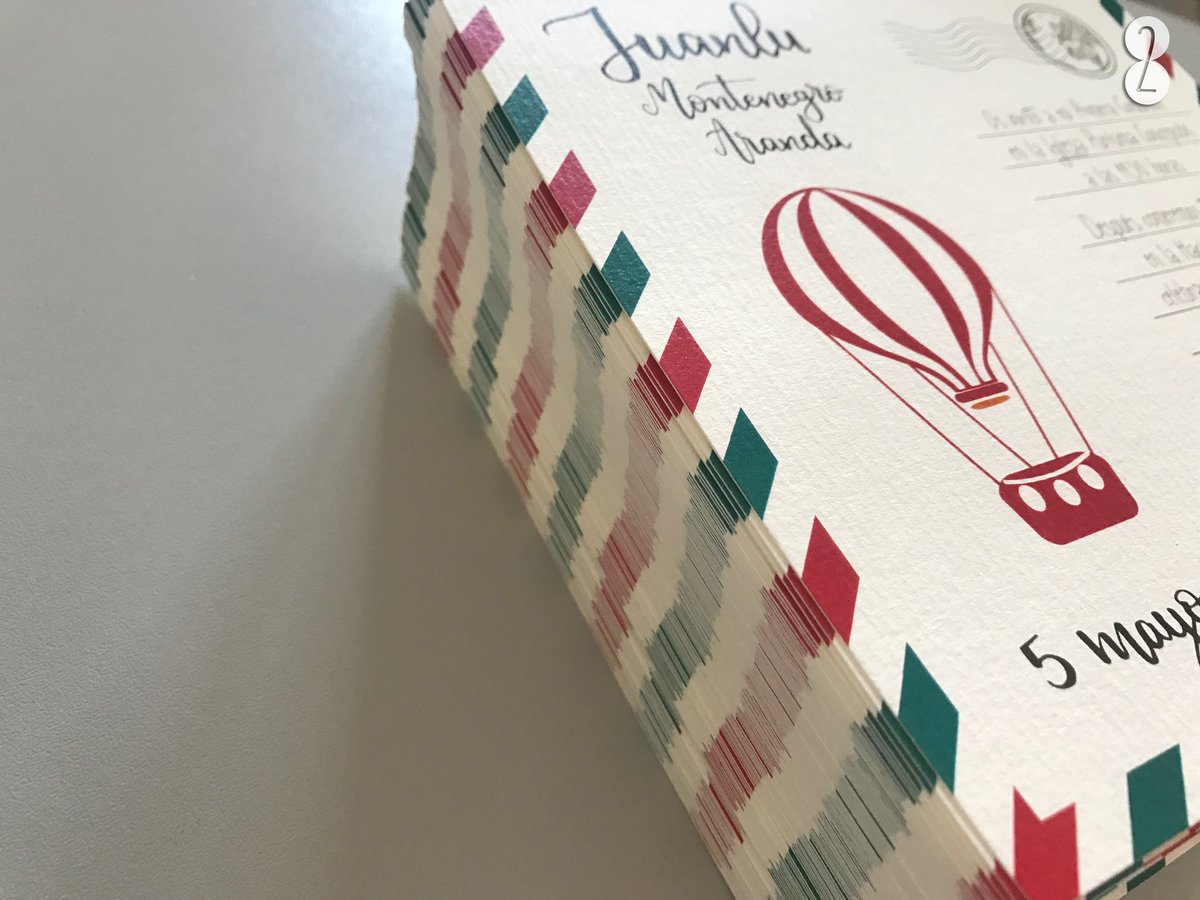 TudosCom's tweet photo. Y siguiendo con las invitaciones, hoy queremos compartir con vosotros estas que diseñamos para la Comunión de Juanlu 💙 

¿Qué os parecen? 🌎✈️ 

¡A nosotras nos encantan!

#diseño #design #letraescritaamano #invitaciones https://t.co/RjAm3kiLfD