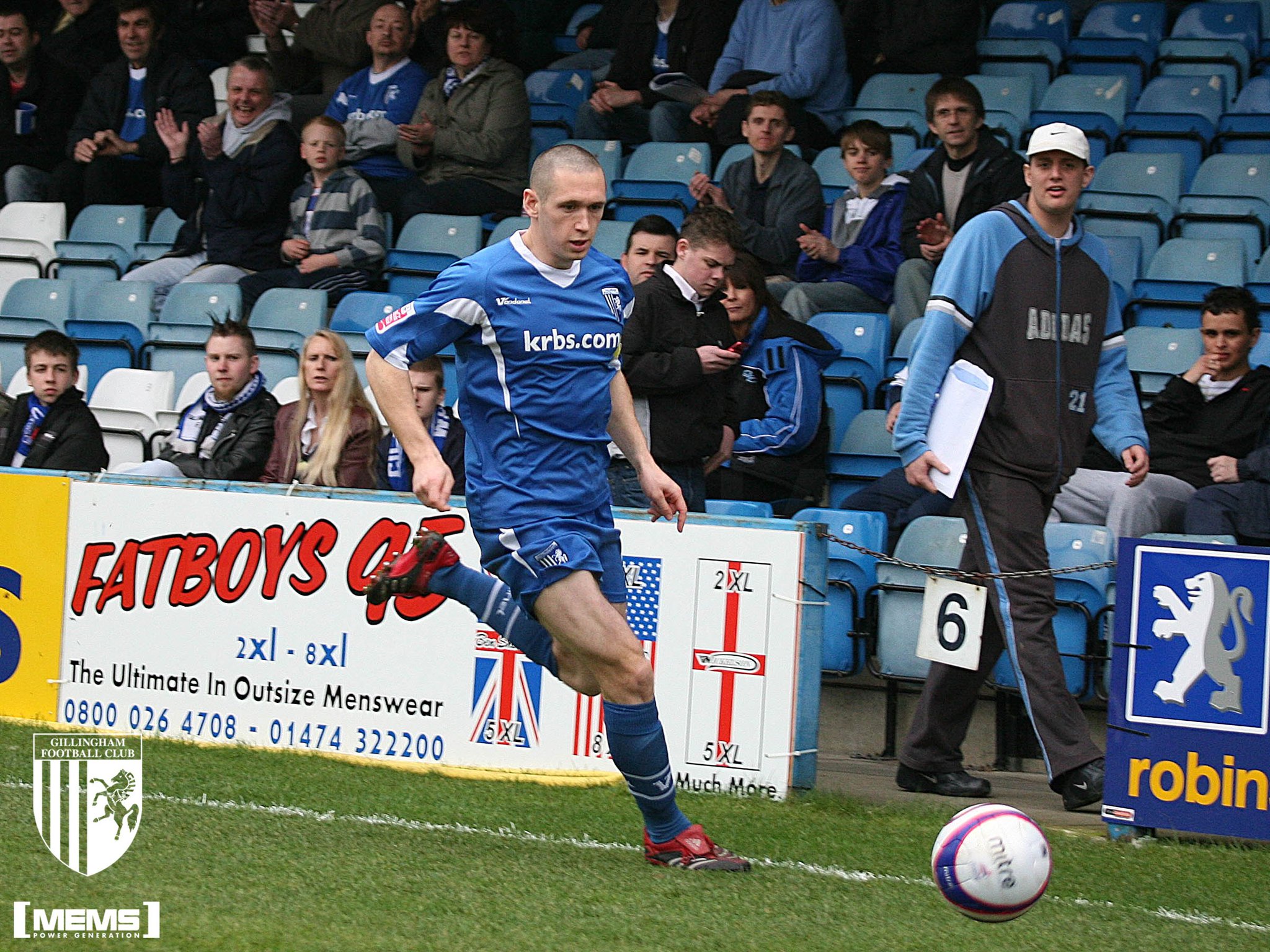  Happy Birthday to former midfielder and Welsh international Andrew Crofts who turns 34 today! 