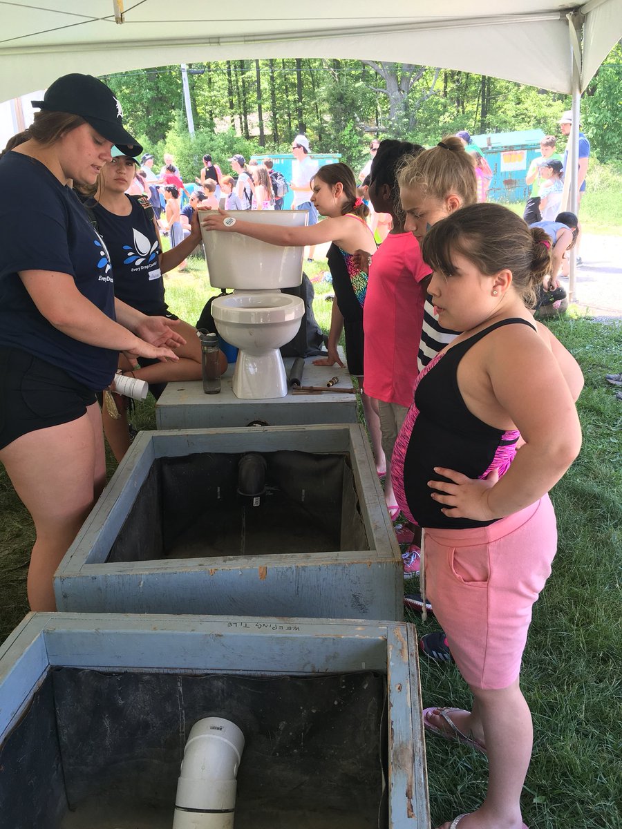 Mrs. Pfaff tweet media