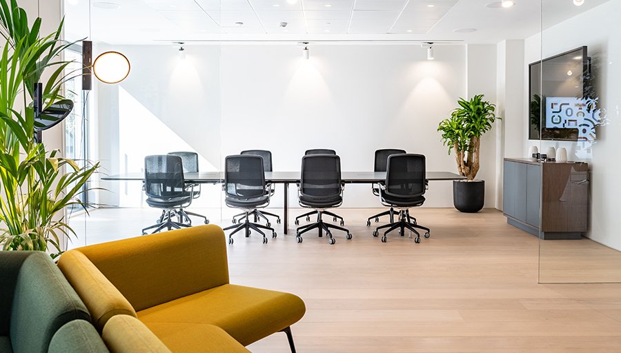 Boss_Design's tweet image. Did you experience Trinetic at #CDW2018? Create a flexible &amp;amp; stylish #executive #boardroom with our award-winning #taskchair. Learn more at bit.ly/2LGyDId