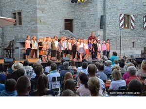Robin Hood 

Nach den drei erfolgreichen Musicalprojekten mit der Realschule am Maindreieck, Grundschule Röttingen und dem Gymnasium Weikersheim, die das Junge Theater bereits gezeigt hat, kommt nun ein Klassiker auf die Röttinger Freilichttheaterbühne –… ift.tt/2IUcKHF