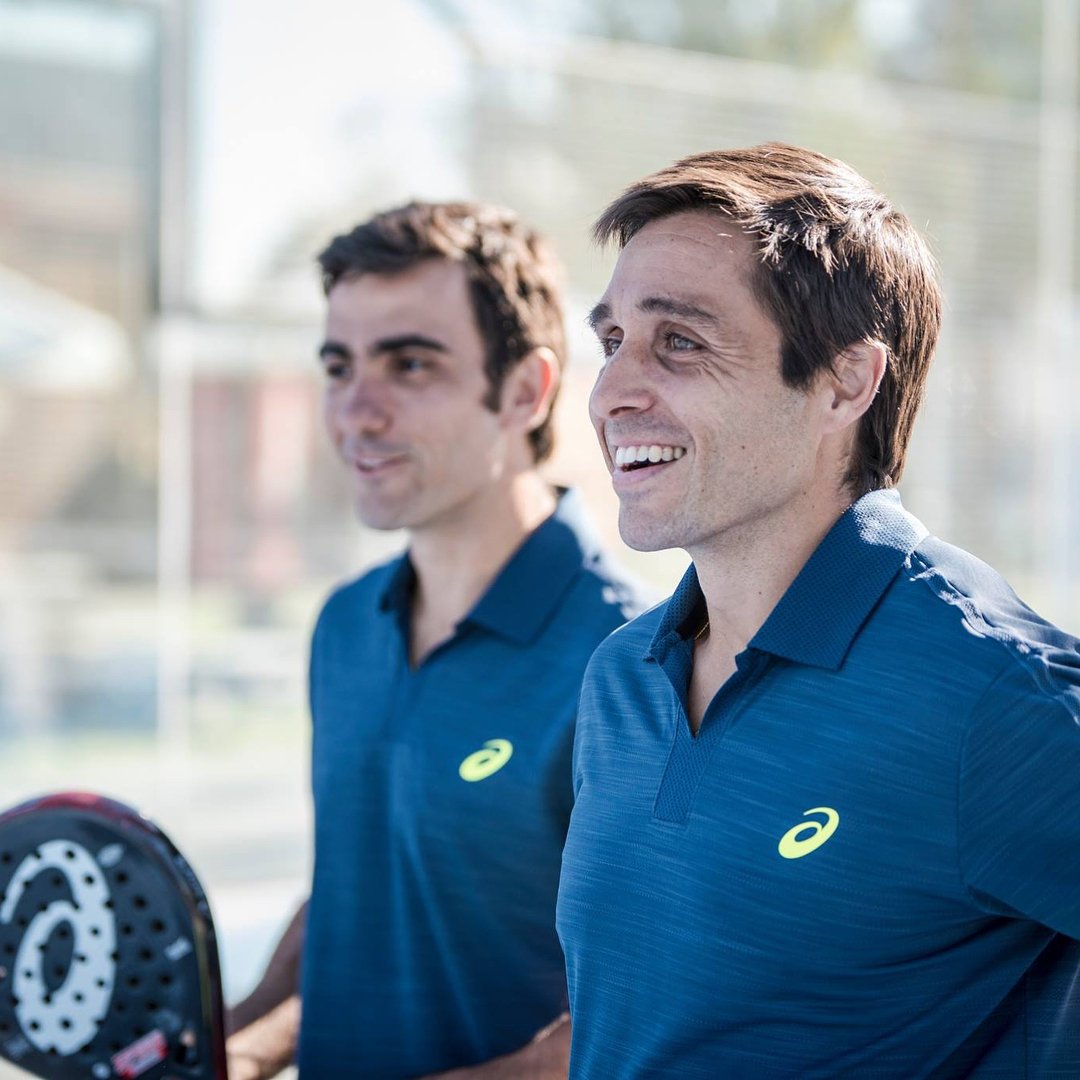 Reinventa el juego..🔁 Con la nueva <a href="/ASICSspain/">ASICS España</a> Speed Hard, la pala del gran <a href="/pablojoselima/">Pablo Lima</a> Potencia y salida de la bola a un nivel..extraordinario! ¡Descúbrela en <a href="/5_Sets/">5 Sets Mataro</a> ! Y equípate con el polo oficial de la pareja numero 1 del <a href="/WorldPadelTour/">World Padel Tour</a> 🔝👕 goo.gl/AjMSpj