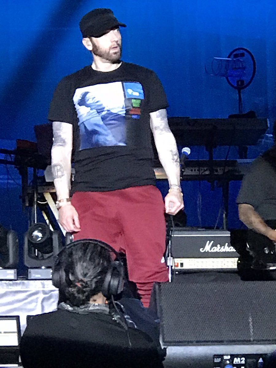 Eminem_Pro's tweet photo. #Eminem at @bostoncalling #BostonCalling #BostonCalling2018 (photos by @carterborchers ) https://t.co/H9ZV1p5HCq