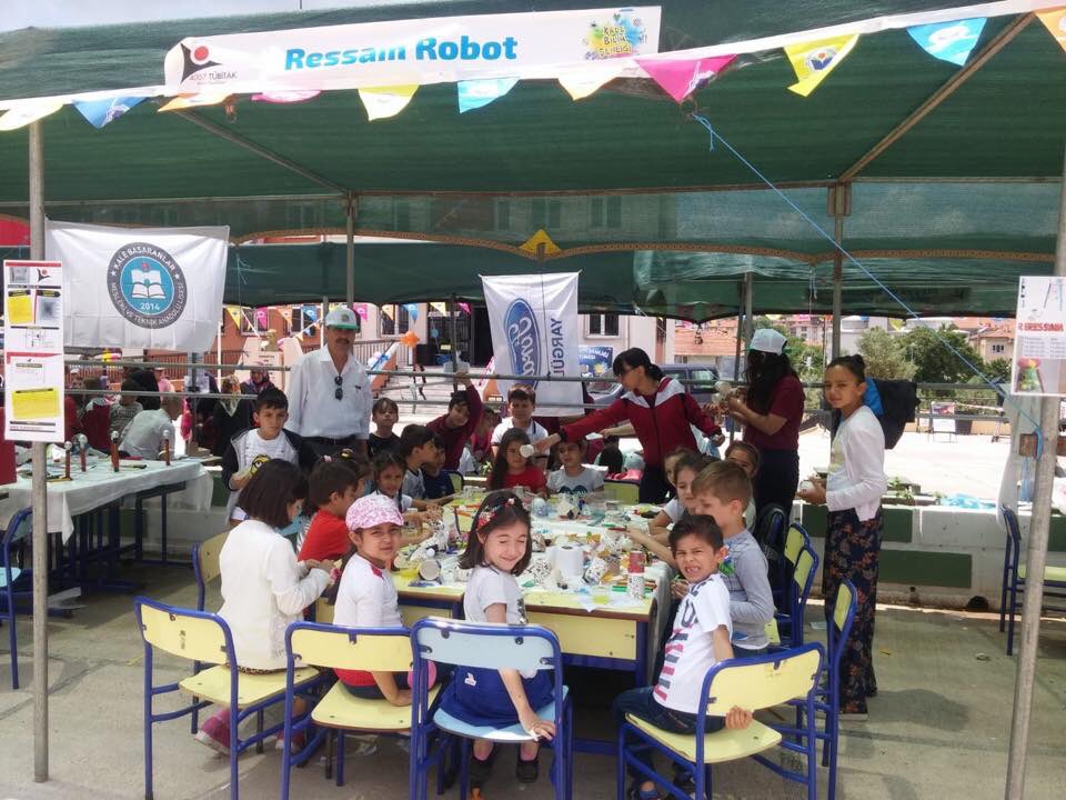 Bilim Şenliğimizin 2.günün de İl merkezimizdeki Emsan ve Katip Çelebi İ.O öğrencilerini bilim etkinleriyle buluşturduk. <a href="/osmanzolan/">Osman ZOLAN 🇹🇷</a> <a href="/moguz15/">Mahmut OĞUZ</a> <a href="/hhaleblt/">Hale Bulut</a> <a href="/ersall/">Ersal Ersin AVCI</a> <a href="/harunozturk79/">Harun Öztürk</a> @DRTDenizli @GazeteDenizli <a href="/denizlihabercom/">Denizli Haber</a> @tv58comtr <a href="/vekilerdagi/">Vekil Erdağı</a> @huseyinbag <a href="/iha_denizli/">İHA Denizli</a> <a href="/ali_malcok/">Ali Malçok</a>