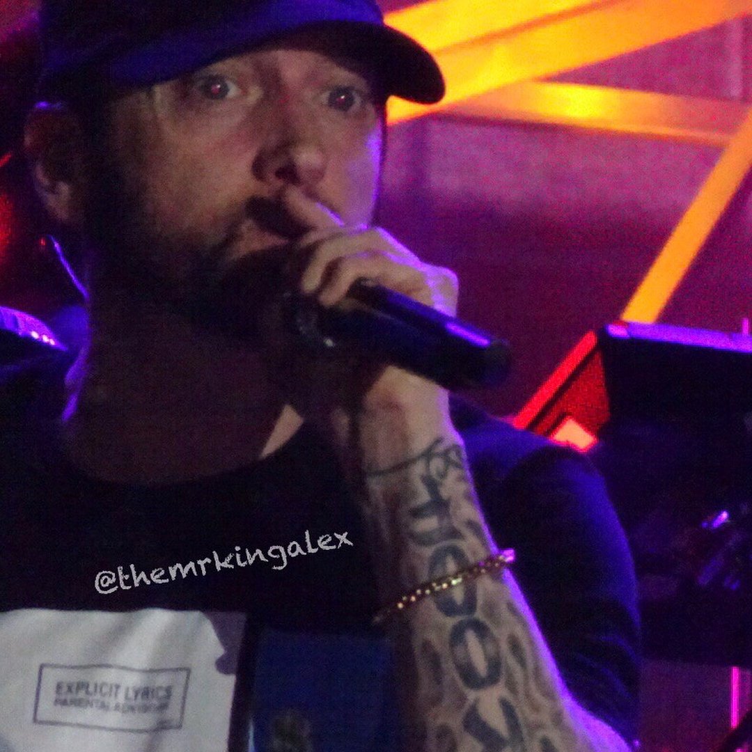 Eminem_Pro's tweet photo. #Eminem at @bostoncalling #BostonCalling #BostonCalling2018 https://t.co/8SRoOAgNF1