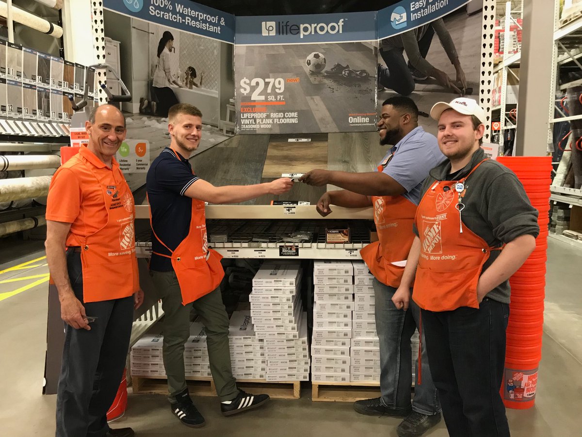 Antoine in ST 1254 Utica showing new hire tech Amar the life proof product