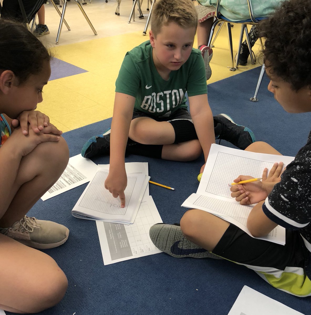 K_5_STEM_SAU57's tweet image. There were some serious conversations about budget and design choices today @souleschool  #decisionmatrix @PLTWorg #collisions