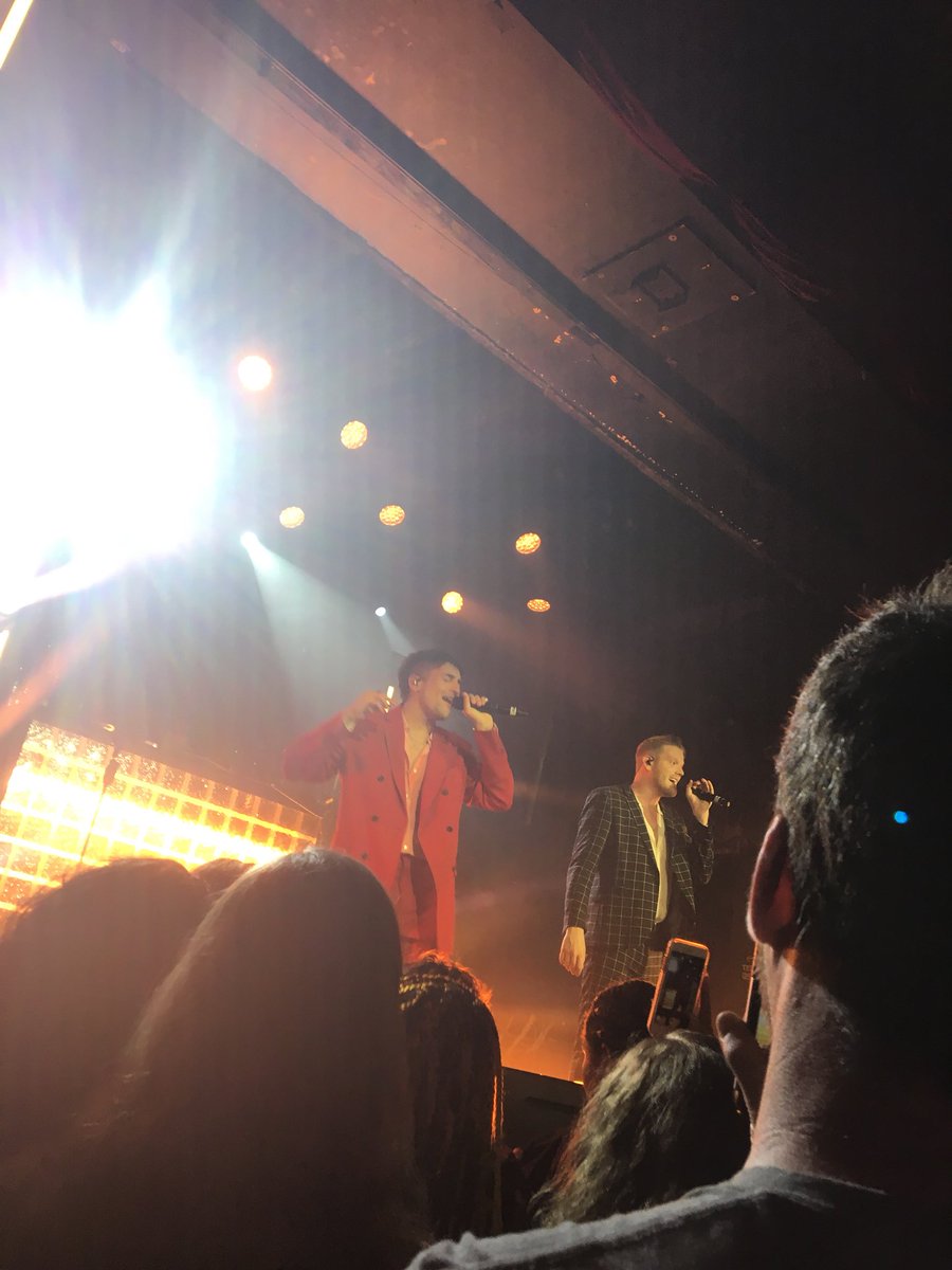 kateincanada's tweet photo. @SUP3RFRUIT Thank you so much for an amazing show in Toronto on Saturday! #SFTOR @hollybird25 & I had the best time. Hope you have a blast on the rest of the tour. β€οΈ https://t.co/xH27lmfnVw